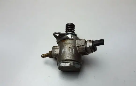Audi A1 Fuel injection high pressure pump 030127026P