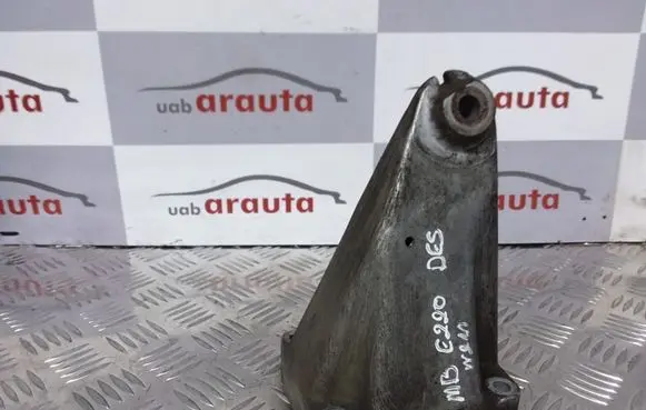 Mercedes-Benz E W211 Engine mounting bracket A6112230804