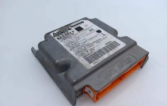 Renault Megane I Airbag control unit/module 7700437471
