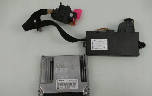 BMW 1 E81 E87 Engine ECU kit and lock set 8512499