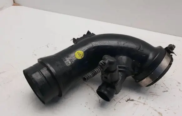 Volkswagen Golf VII Intercooler hose/pipe 1N0129654D