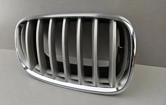 BMW X5 E70 Front bumper upper radiator grill 7185224 51137185224