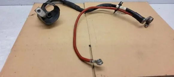 Volkswagen Caddy Positive cable (battery) 1K0971909B