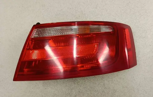 Audi A5 8T 8F Rear/tail lights 8T0945096 AU484