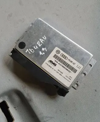 Volkswagen Touran I Other control units/modules 1T0907427 77708549 M0010000