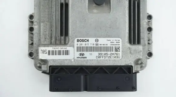 Hyundai i30 Engine control unit/module 0281015710 391052A761