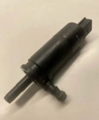 BMW 5 E60 E61 Windscreen/windshield washer pump 8377613