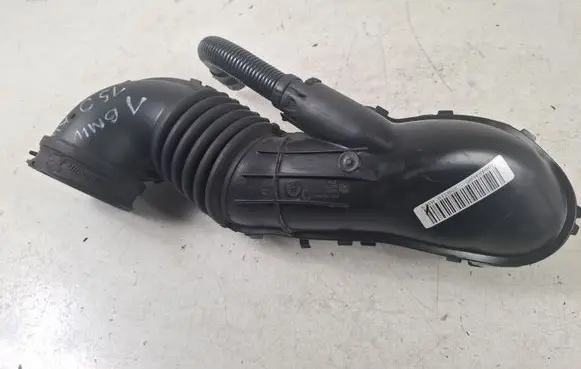 BMW 1 E82 E88 Air intake hose/pipe 7804846