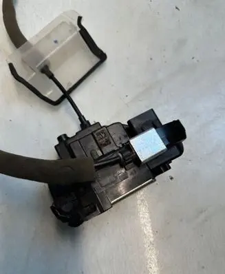 Infiniti Q50 Front door lock 312