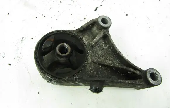 Opel Astra H Engine mounting bracket 
