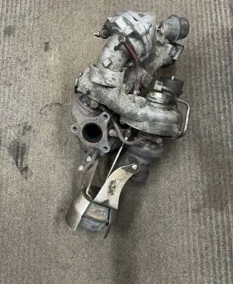 Mercedes-Benz E W212 Turbo A6510902880 A6510904980