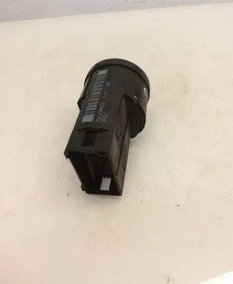 Volkswagen Golf IV Light switch 1C0941531