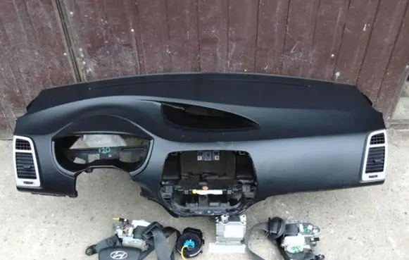 Hyundai i20 (PB PBT) Airbag set with panel 