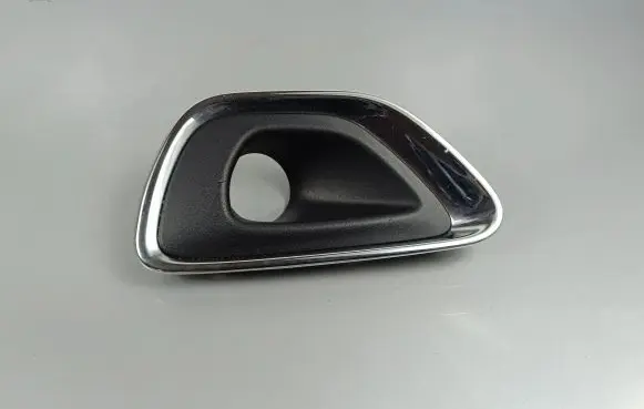 Jeep Grand Cherokee Front fog light trim/grill 68143083AB