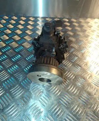 Audi A6 S6 C6 4F Fuel injection high pressure pump