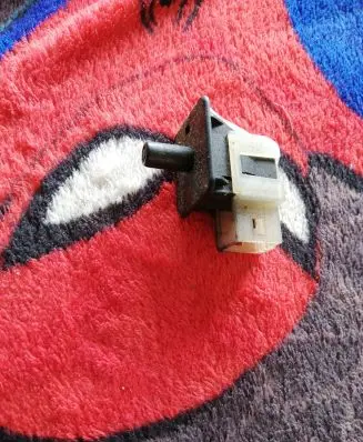 Mercedes-Benz E W210 Front door sensor coupe 2028209410