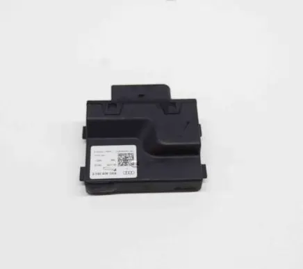 Audi A5 Fuel injection pump control unit/module 8W0906093E