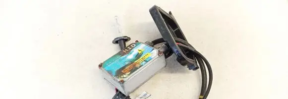 Mazda 3 I Headlight ballast module Xenon