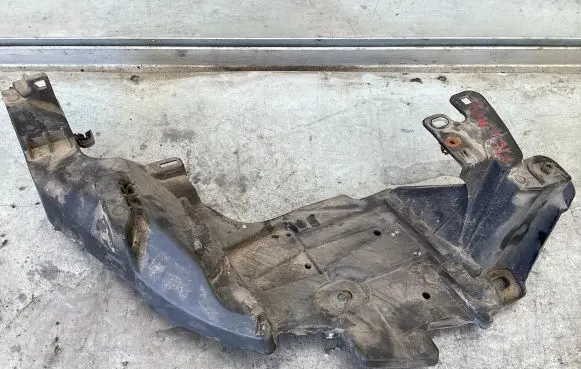 Headlight/headlamp mounting bracket
