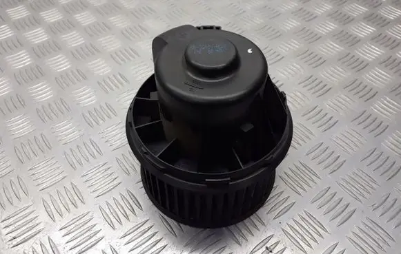 Ford Focus Front door blower motor 3M5H-18456-AD