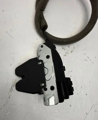 Mercedes-Benz E W212 Tailgate/trunk/boot lock/catch/latch A2047500185