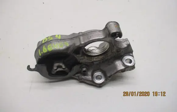 Citroen DS4 Driveshaft support bearing bracket 