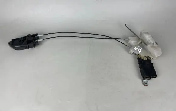 Subaru Forester SG Front door lock