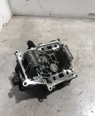 Volkswagen PASSAT B7 Transmission gearbox valve body 0AM325065S