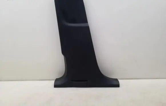 (B) pillar trim (bottom)