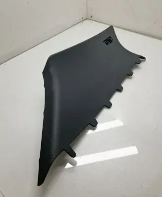 BMW 1 F40 (C) pillar trim 7444553