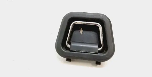 Volvo XC60 Tie down hook / loop 