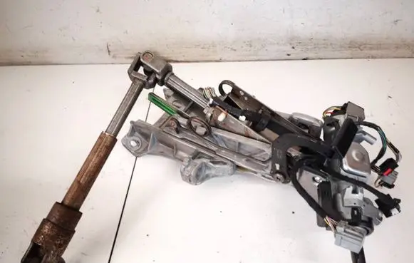 Ford Focus Steering wheel axle 4m513c529gf 4m51-3c529-gf