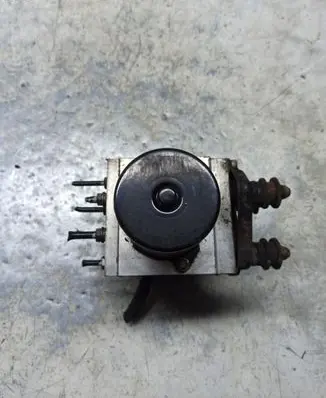 Volkswagen PASSAT B6 ABS Pump 3C0614109C