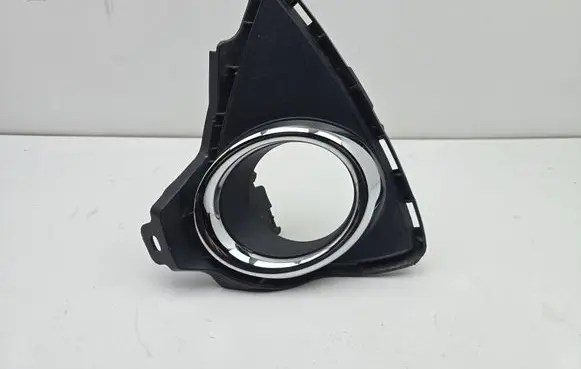 Toyota Auris E180 Front fog light trim/grill 8148202280