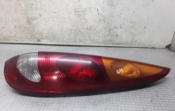 Nissan Almera Tino Rear/tail lights