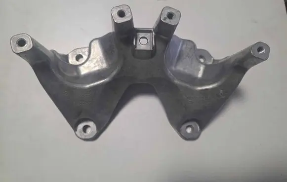 BMW 6 F06 Gran coupe Gearbox mounting bracket 6775909