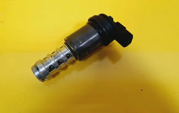 BMW 3 E46 Camshaft vanos timing valve 1707323-09