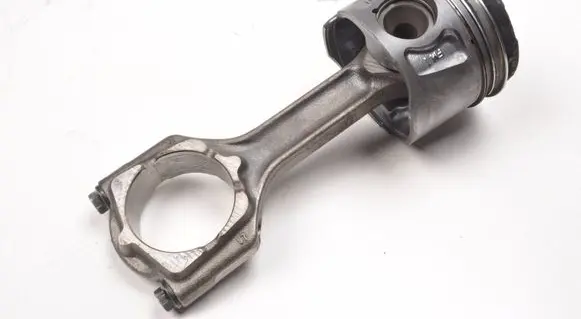 Opel Zafira C Piston with connecting rod 
