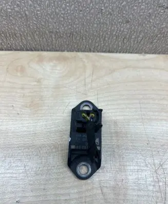 Mercedes-Benz CLS C219 Airbag deployment crash/impact sensor 0045423518