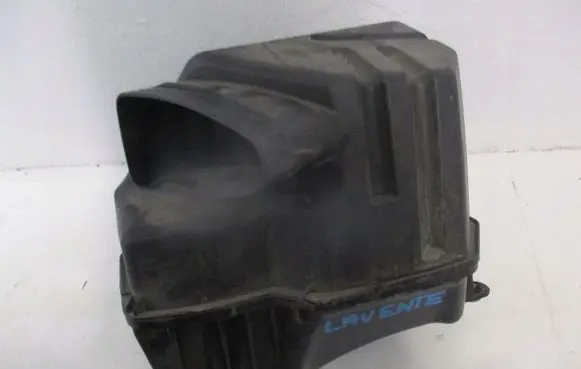 BMW 2 Active Tourer U06 Air filter box 670033791