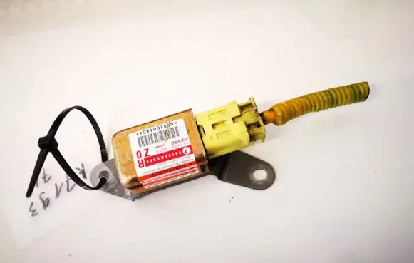 Subaru Legacy Airbag deployment crash/impact sensor 98235ag000 187900-0670