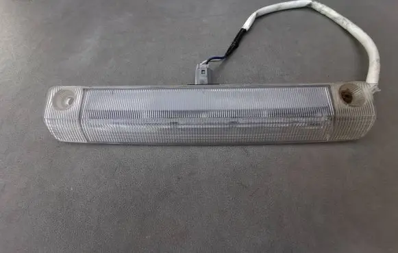 Toyota Prius+ (ZVW40) Third/center stoplight 8100647011