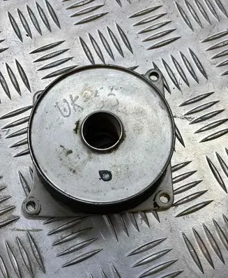 Honda Civic Oil filter mounting bracket