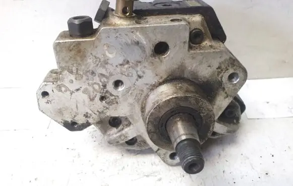 Audi A6 S6 C6 4F Fuel injection high pressure pump