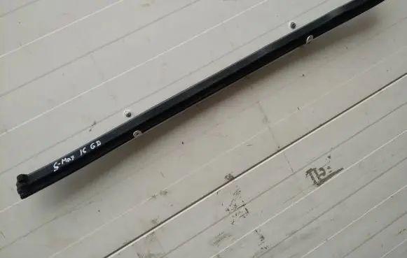 Ford S-MAX Rubber seal rear door window/glass 