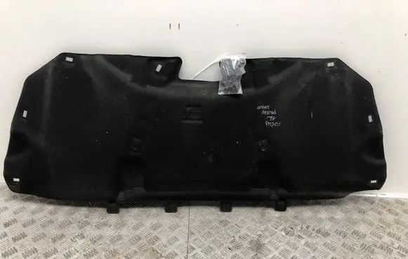 Engine bonnet/hood sound/heat insulation
