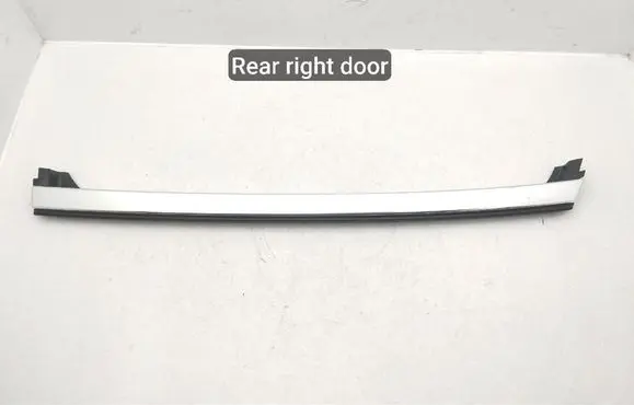Rolls-Royce Ghost I Rear door window/glass frame 7200342