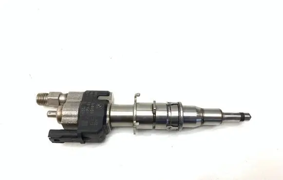 BMW 7 F01 F02 F03 F04 Fuel injector 7585261 13537585261