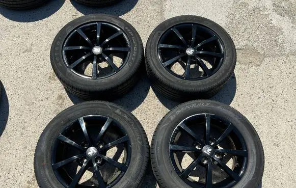 Ford Fiesta R16 alloy rim 