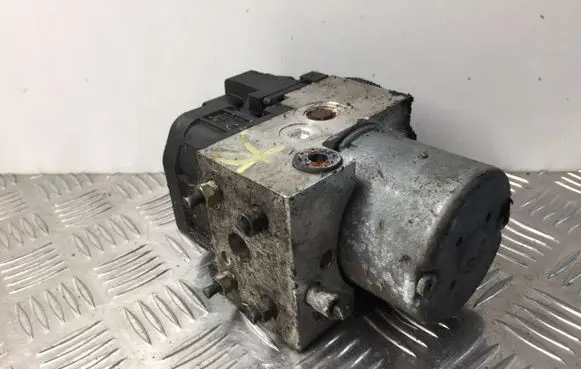 Nissan Navara D22 ABS Pump 0130108100